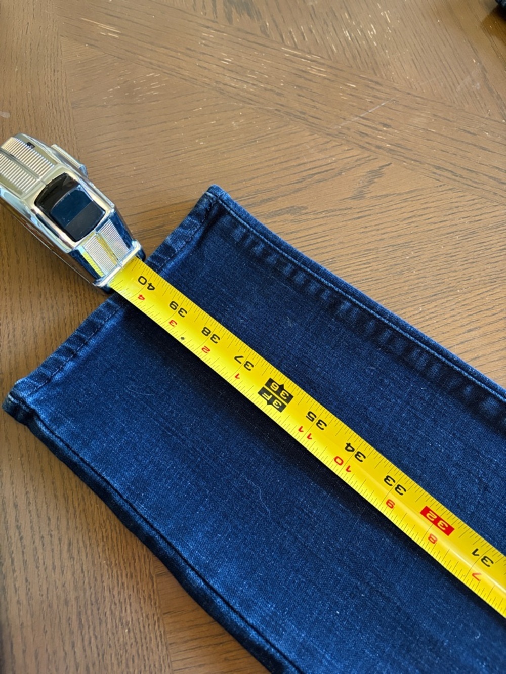 Levi’s | Classic Straight Blue Jeans - Picture 7 of 9